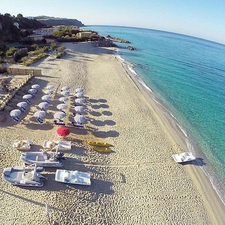Costa Degli Dei Resort Capo Vaticano Buitenkant foto