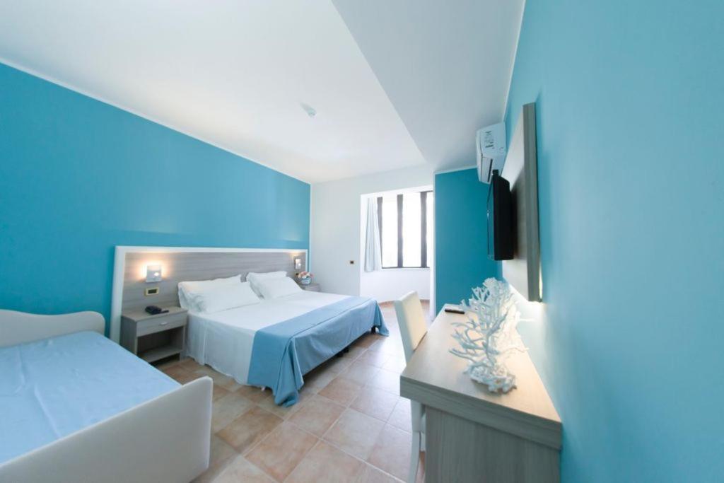 Costa Degli Dei Resort Capo Vaticano Buitenkant foto